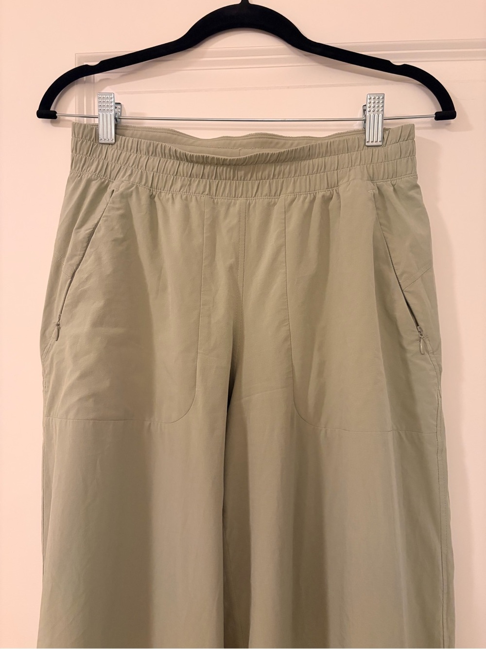 LuluLemon, Swift Mid-Rise Wide-Leg Pant, Size 6, Color: Fog Green - Picture 6 of 16
